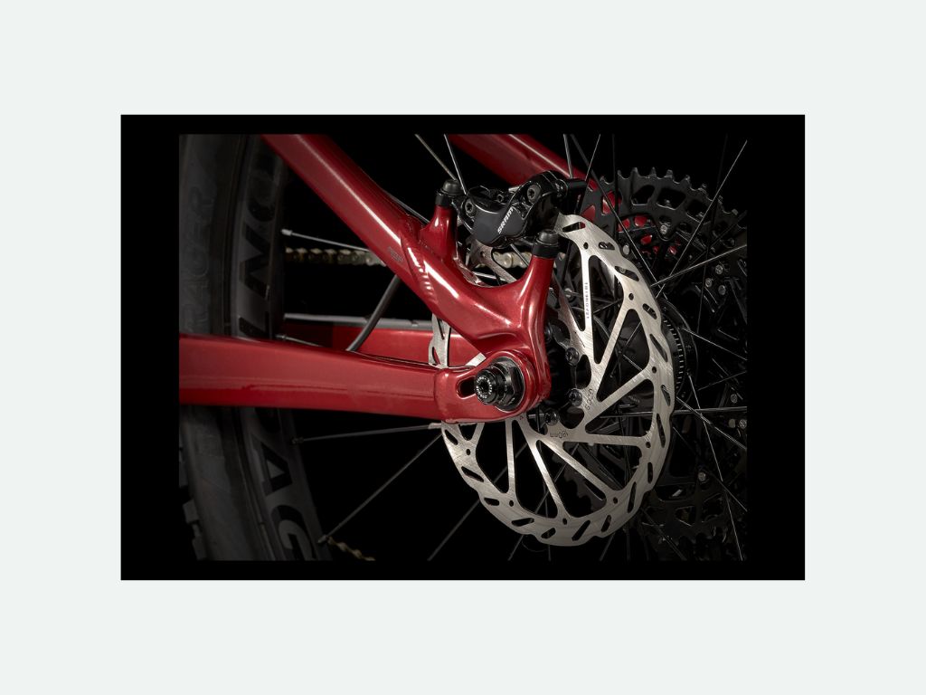 Conquérir les pistes avec le VTT Tout Suspendu Trek Remedy 7 27,5'' SRAM NX Eagle 12V Crimson 2022 9 avis VTT Tout Suspendu Trek Remedy 7