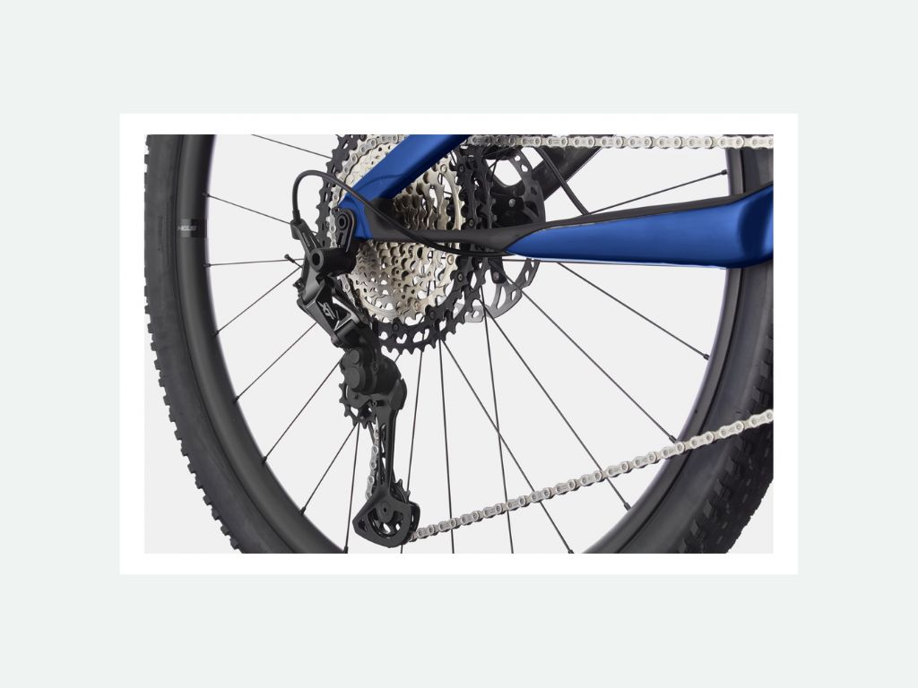 Cannondale Scalpel Carbon SE 1 : Le vélo tout-terrain ultime pour les cyclistes exigeants. 9 Meilleur VTT Tout-Suspendu Cannondale Scalpel Carbon SE 1 29'' Shimano XT 12V Bleu Abyss